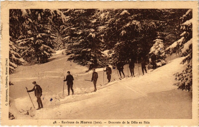 Carte postale ancienne Morez- Descente de la Dole en Skis France