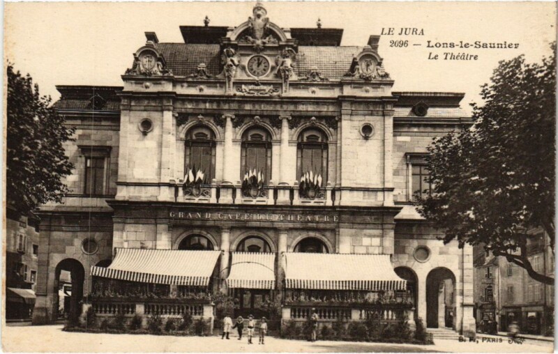 Carte postale ancienne Lons le Saunier- Le Theatre France à Lons-le-Saunier