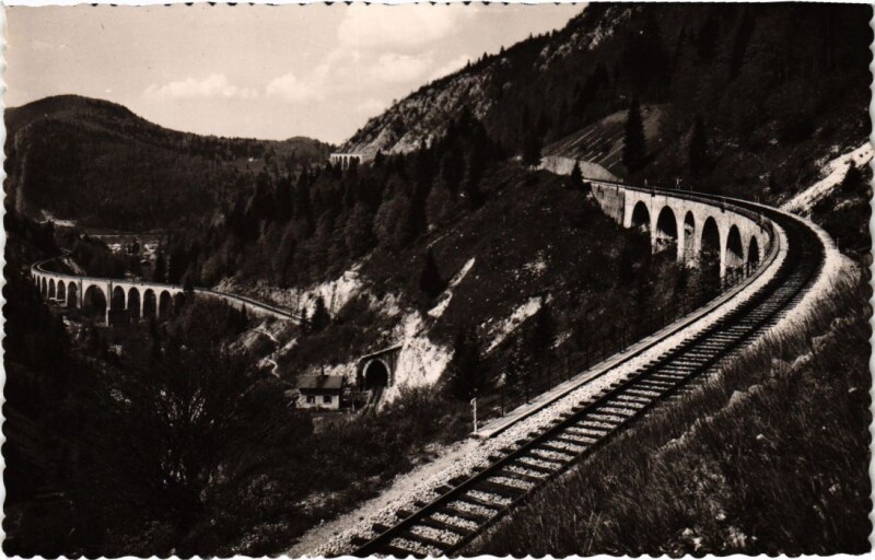 Carte postale ancienne Morez- Les Quatre Viaducs France