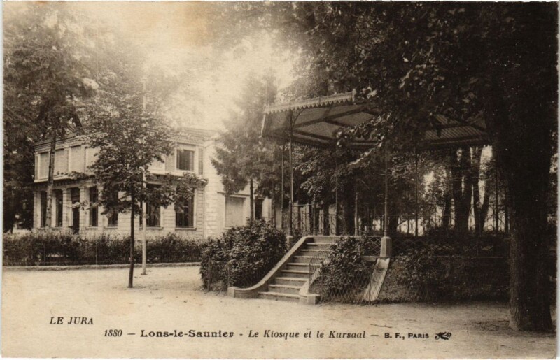 Carte postale ancienne Lons le Saunier- Le Kiosque et le Kursaal France à Lons-le-Saunier