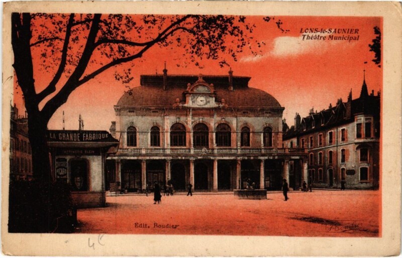 Carte postale ancienne Lons le Saunier- Theatre Municipal France à Lons-le-Saunier