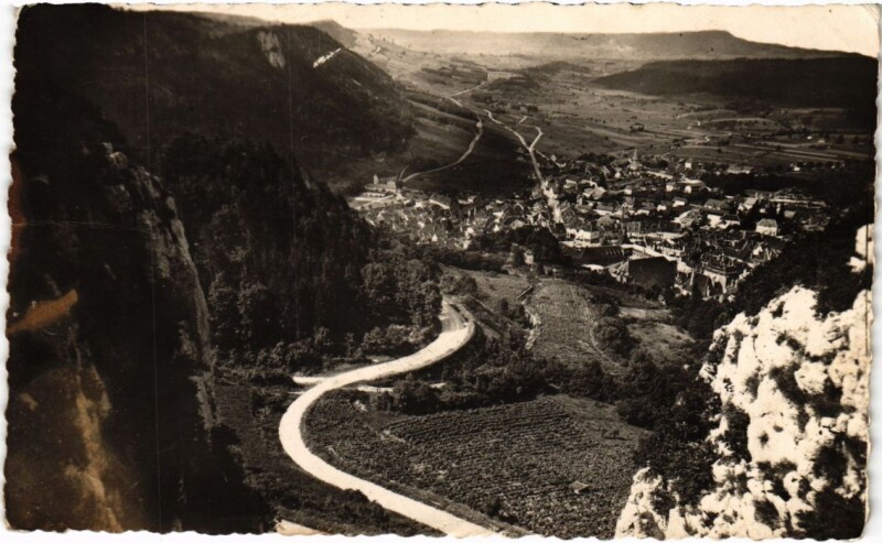 Carte postale ancienne Poligny- vue generale et Route de Chamolle France à Poligny