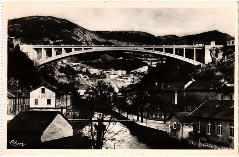 Carte postale ancienne Saint Claude- Le Grand Pont France à Saint-Claude