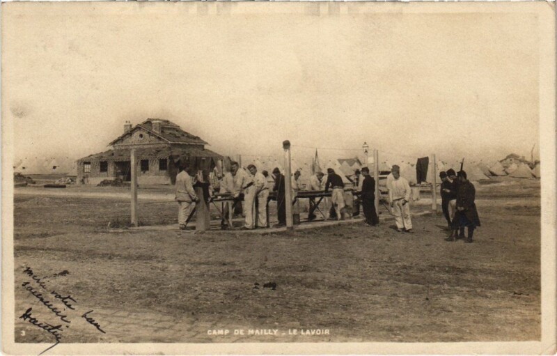 Carte postale ancienne Camp-de-Mailly - Le Lavoir