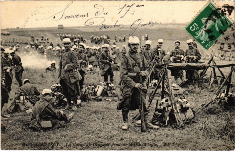 Carte postale ancienne Camp-de-Mailly - La Garde du Drapeau