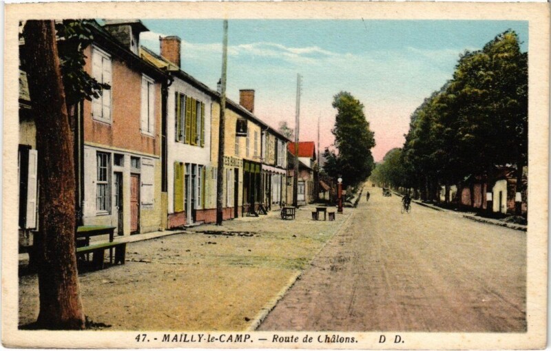 Carte postale ancienne Camp-de-Mailly - Route de Chalons