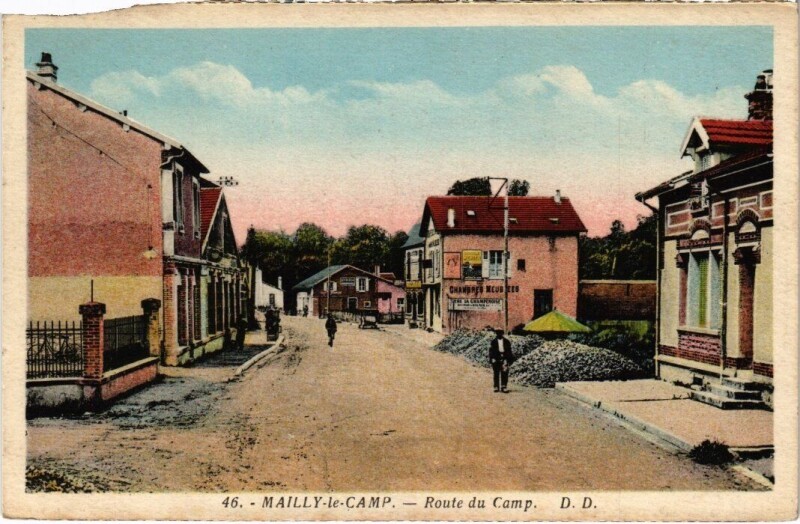Carte postale ancienne Camp-de-Mailly - Route du Camp