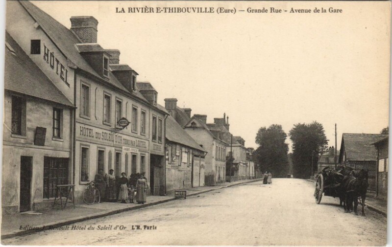 Carte postale ancienne La Riviér E-Thibouville - Grande Rue - Avenue de la Gare à Thibouville