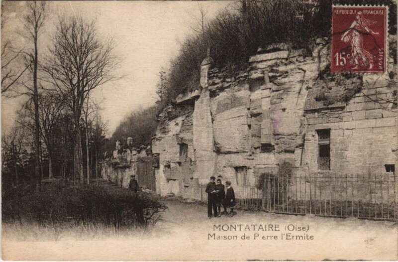 Carte postale ancienne Montataire Maison de Pierre l'Ermite à Montataire