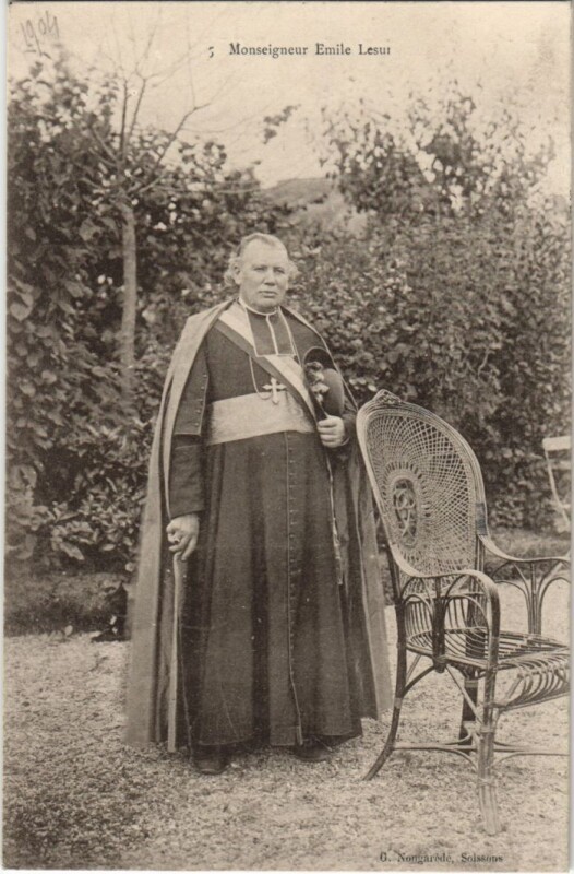 Carte postale ancienne Aisne - Monseigneur Emile Lesur