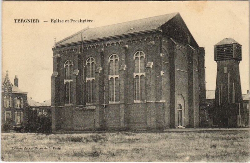 Carte postale ancienne Tergnier - Eglise et Presbytere à Tergnier