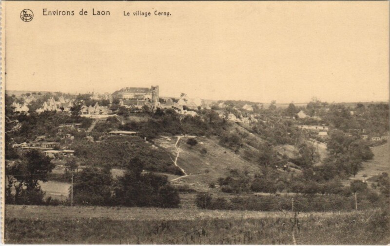 Carte postale ancienne Cerny - Panorama - Environs de Laon