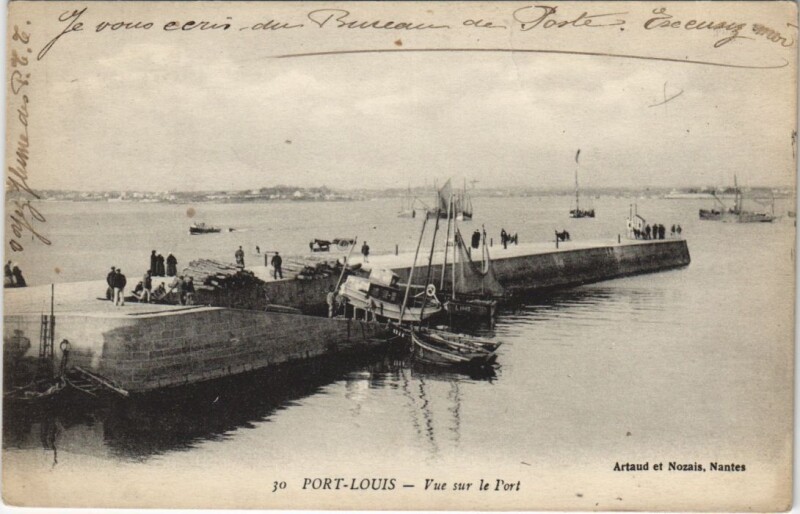 Carte postale ancienne Port-Louis - Vue sur le Port à Port-Louis
