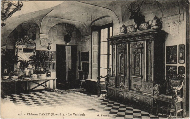 Carte postale ancienne Chateau d'Anet - La Vestibule