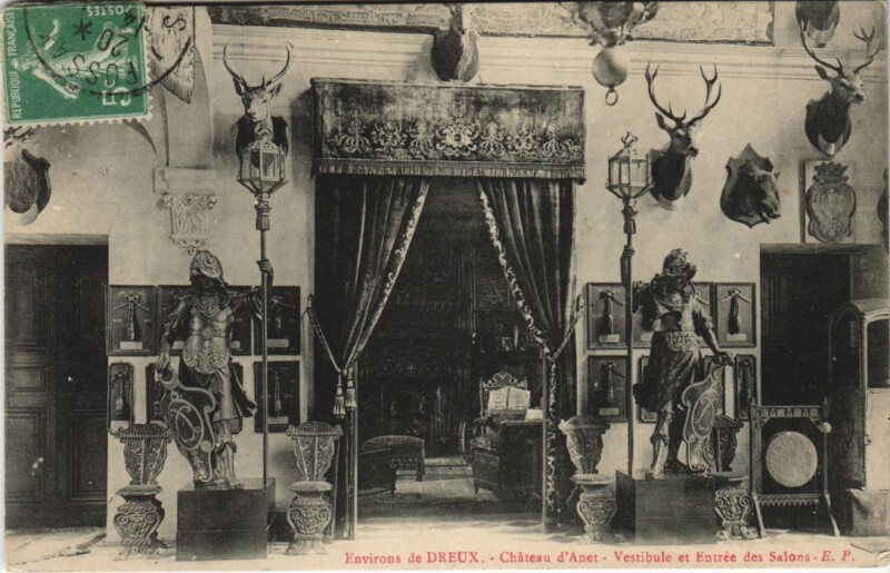 Carte postale ancienne Environs de Dreux - Chateau d'Anet - Vestibule et Entrée des Salons à Dreux