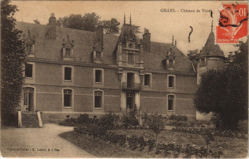 Carte postale ancienne Gilles - Chateau du Vitré à Gilles