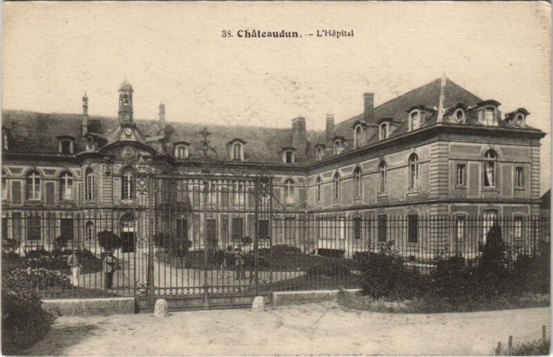 Carte postale ancienne Chateaudun - L'Hopital à Châteaudun
