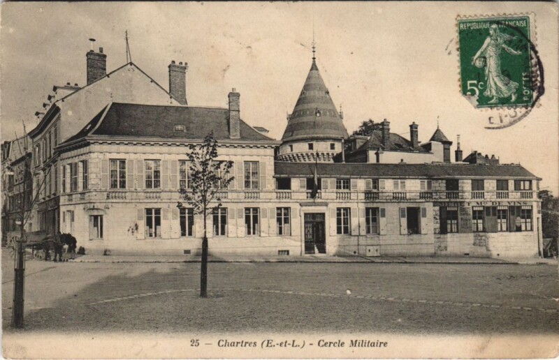 Carte postale ancienne Chartres - Cercle Militaire à Chartres