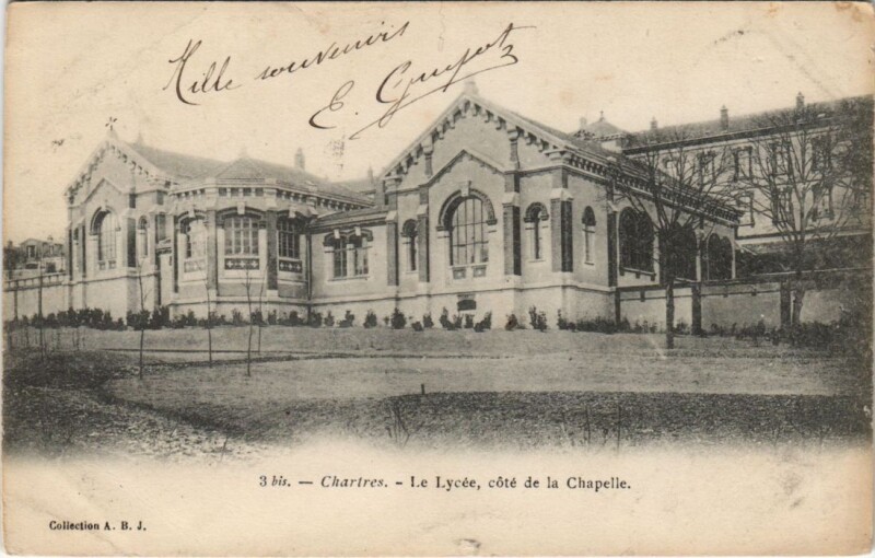 Carte postale ancienne Chartres - Le Lycée coté de la Chapelle à Chartres