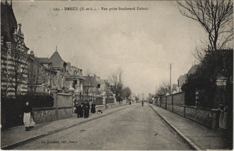 Carte postale ancienne Dreux - Vue prise Boulevard Dubois à Dreux