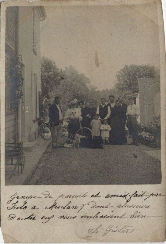 Carte postale ancienne Meulon - groupe de parents et amis