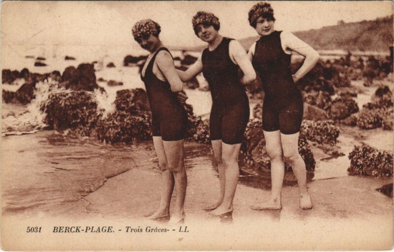 Carte postale ancienne Berck-Plage - Trois Graces à Berck