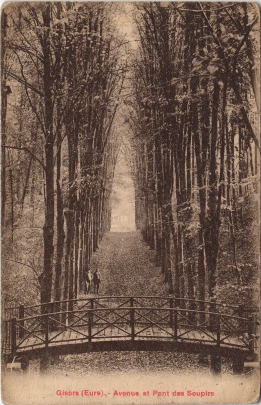 Carte postale ancienne Gisors - Avenue et Pont des Soupirs à Gisors