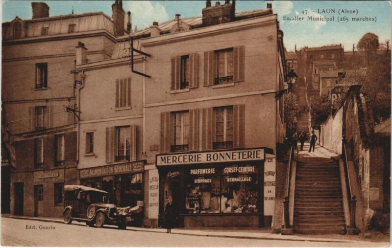 Carte postale ancienne Laon- Mercerie Bonneterie France