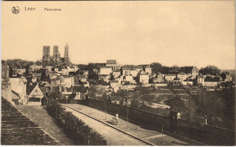 Carte postale ancienne Laon- Panorama France