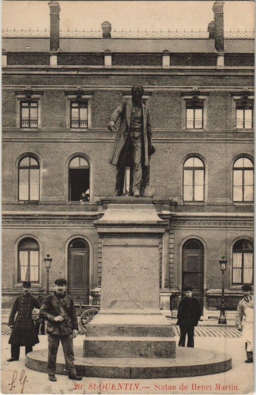 Carte postale ancienne Saint Quentin- Statue de Henri Martin France à Saint-Quentin
