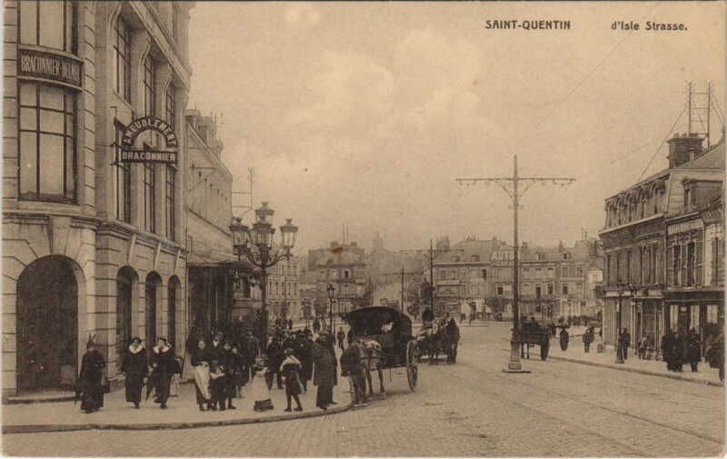 Carte postale ancienne Saint Quentin- d'Isle Strasse France à Saint-Quentin