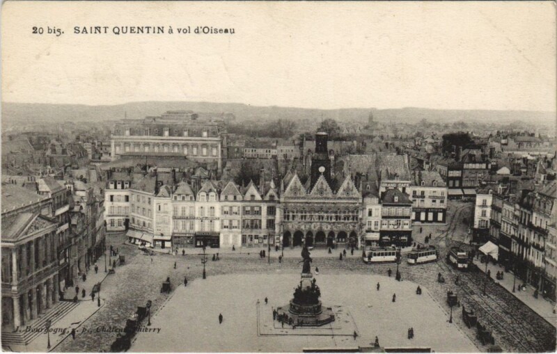 Carte postale ancienne Saint Quentin- a vol d'Oiseau France à Saint-Quentin