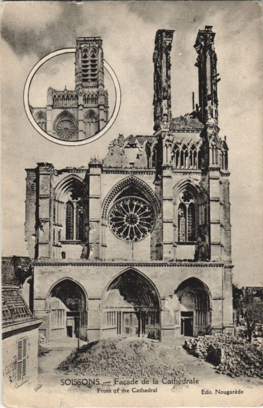 Carte postale ancienne Soissons- Facade de la Cathedrale France à Soissons