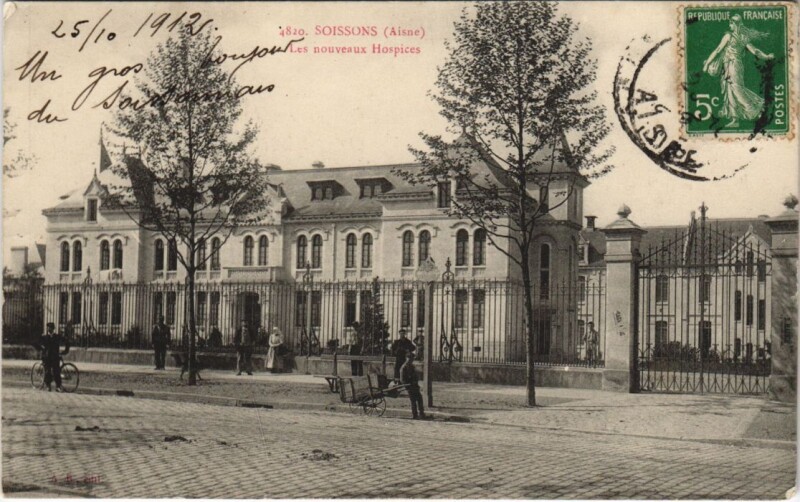 Carte postale ancienne Soissons- Les Nouveaux Hospices France à Soissons