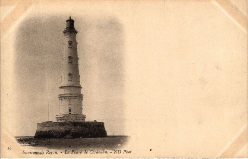 Carte postale ancienne Environs de Royan - Le Phare de Cordouan à Royan
