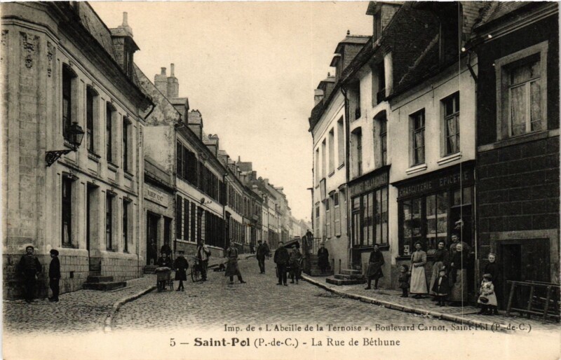 Carte postale ancienne Saint-Pol (P.-de-C.) - La Rue de Béthane