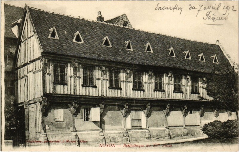 Carte postale ancienne Noyon - Bibliotheque du Xve Siecle à Noyon