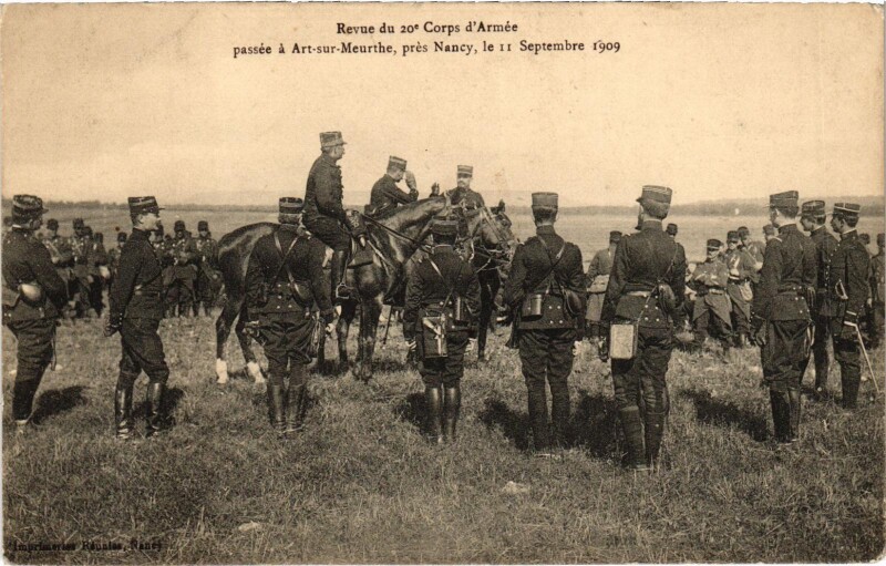 Carte postale ancienne Militaire Nancy - Revue du 20e Corps d'Armée à Nancy