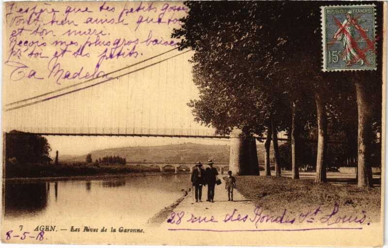 Carte postale ancienne Agen Les Rives de la Garonne à Rives