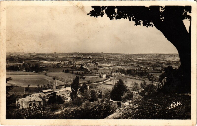 Carte postale ancienne Monflanquin Route de Vilereal à Monflanquin