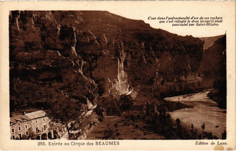Carte postale ancienne Entrée au Cirque des Beaumes