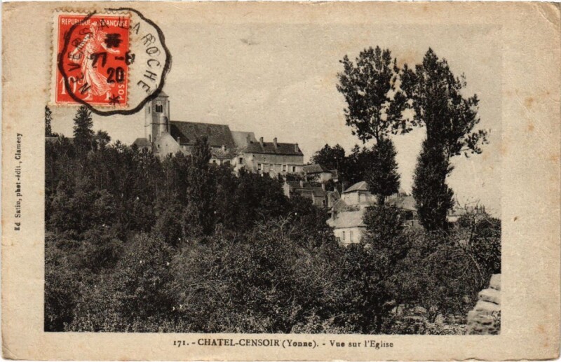 Carte postale ancienne Chatel-Censoir - Vue sur l'Eglise à Châtel-Censoir