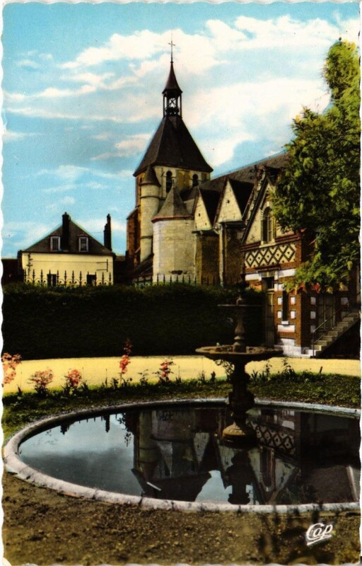 Carte postale ancienne Brienon-sur-Armancon - L'Eglise à Brienon-sur-Armançon