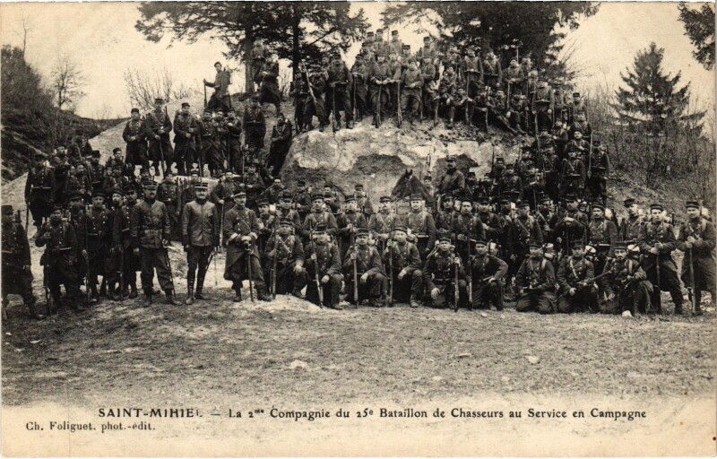 Carte postale ancienne Militaire Saint-Mihiel - La 2me Compagnie du 25e Bataillon à Saint-Mihiel