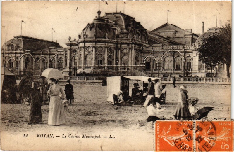 Carte postale ancienne Royan - Le Casino Municipal à Royan