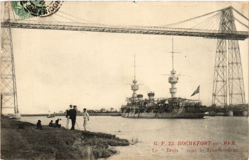 Carte postale ancienne Rochefort-sur-Mer - Le Bruis sous le Transbordeur à Rochefort