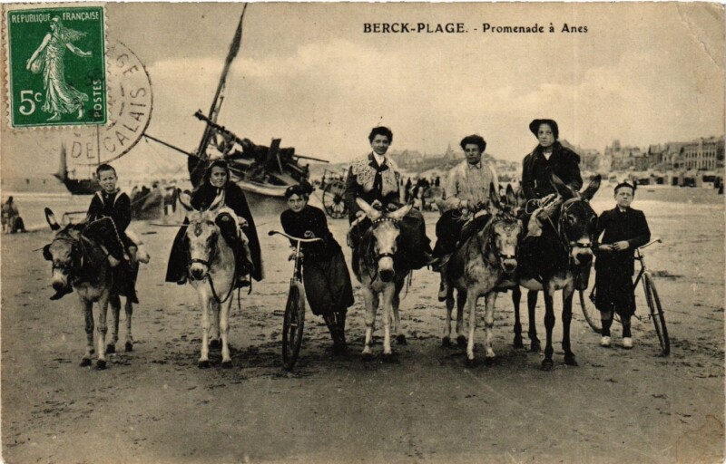 Carte postale ancienne Berck-Plage - Promenade a Anes à Berck