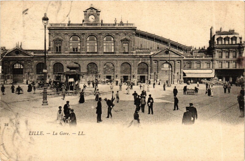 Carte postale ancienne Nord Lille La Gare à Lille