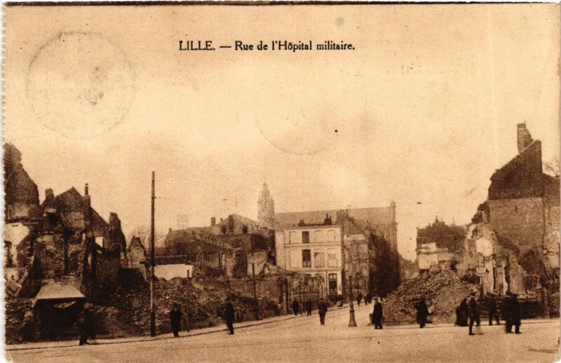 Carte postale ancienne Lille Rue de l'Hospital militaire - ruines à Lille