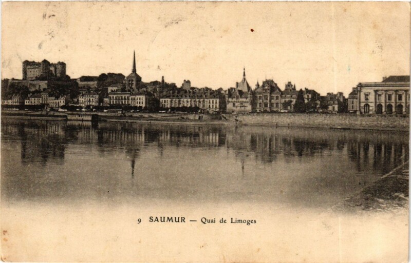 Carte postale ancienne Maine-et-Loire Saumur Qaui de Limoges à Saumur
